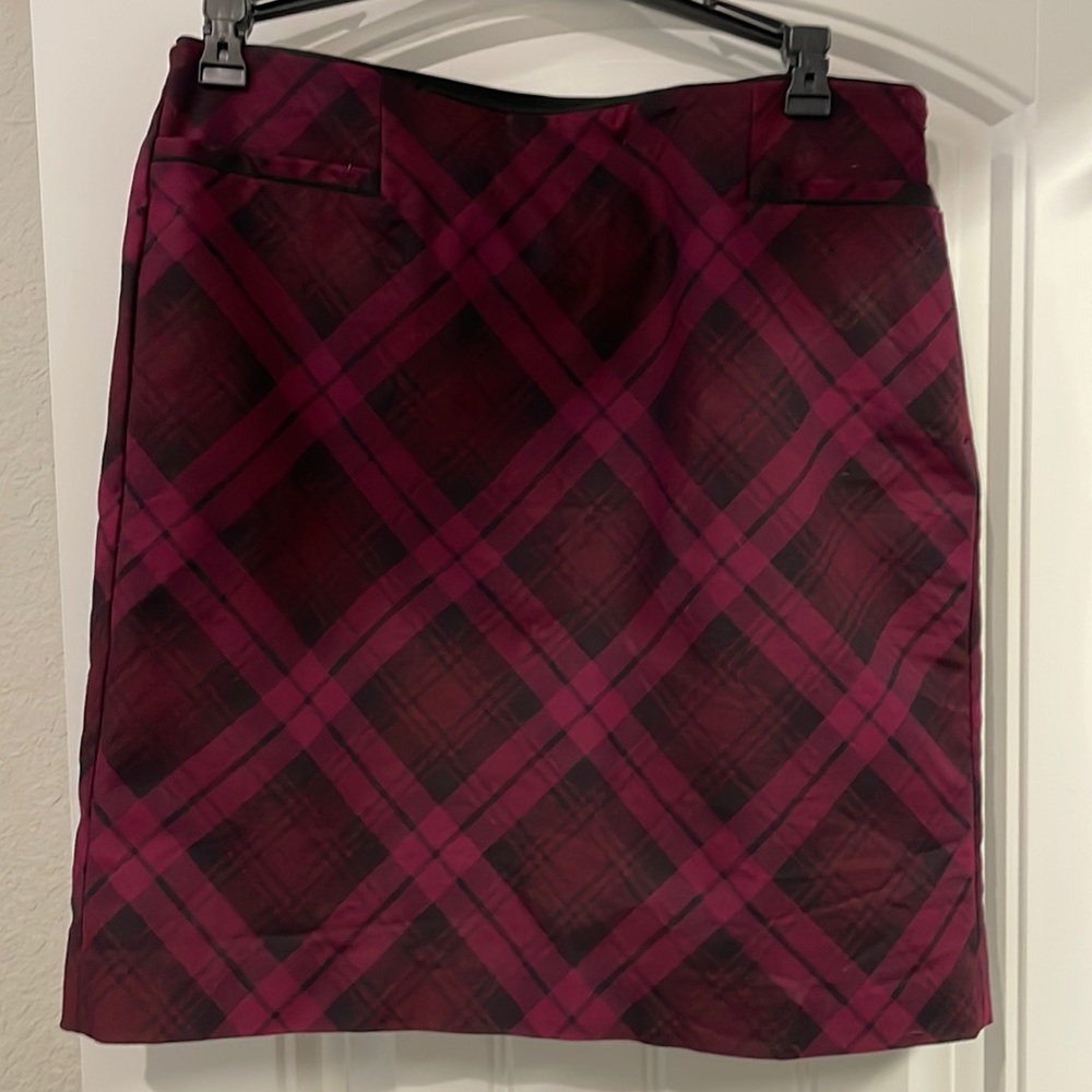 White House black market skirt